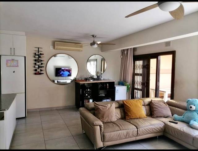 3 BEDROOM TOWNHOUSE FOR SALE IN WARNER BEACH